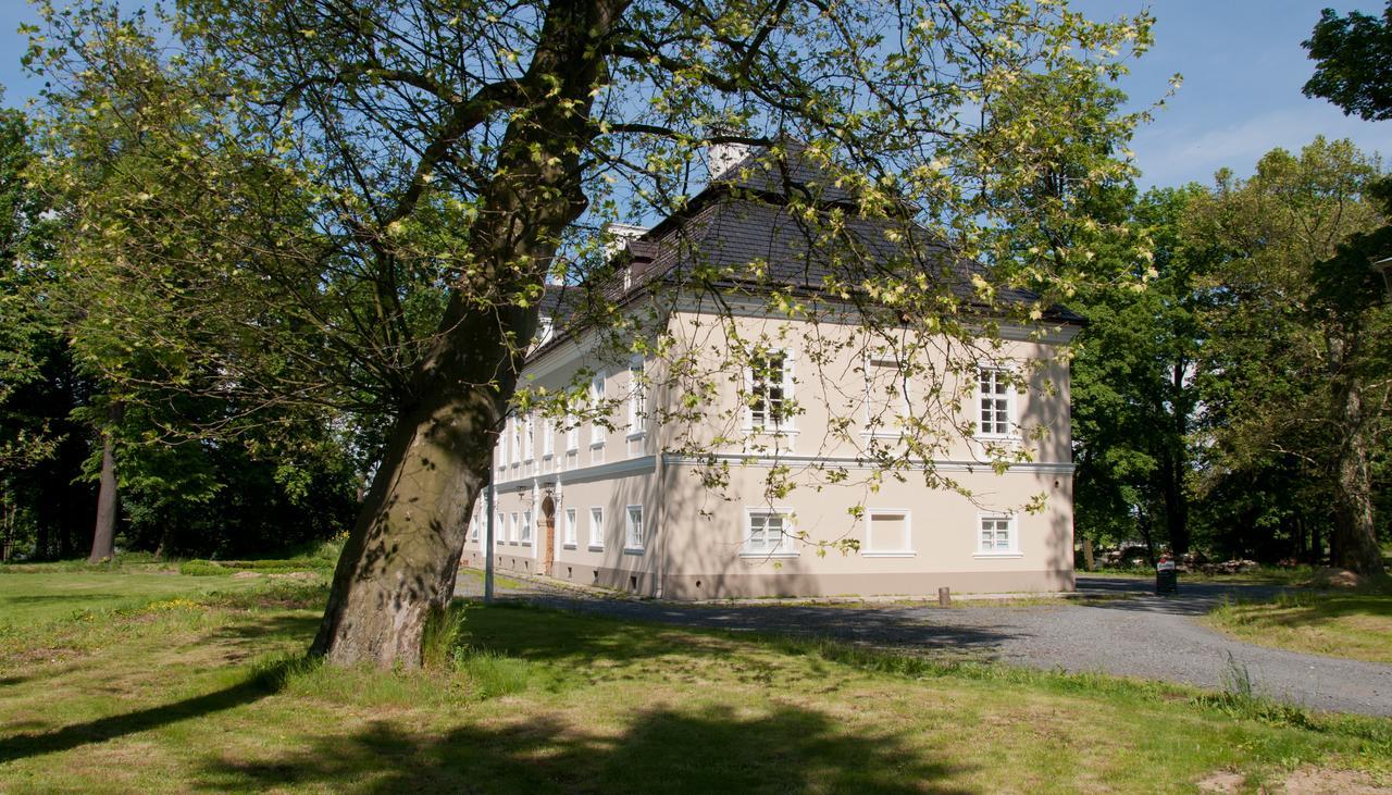 Hotel Zámek Jeseník Nad Odrou Exteriér fotografie